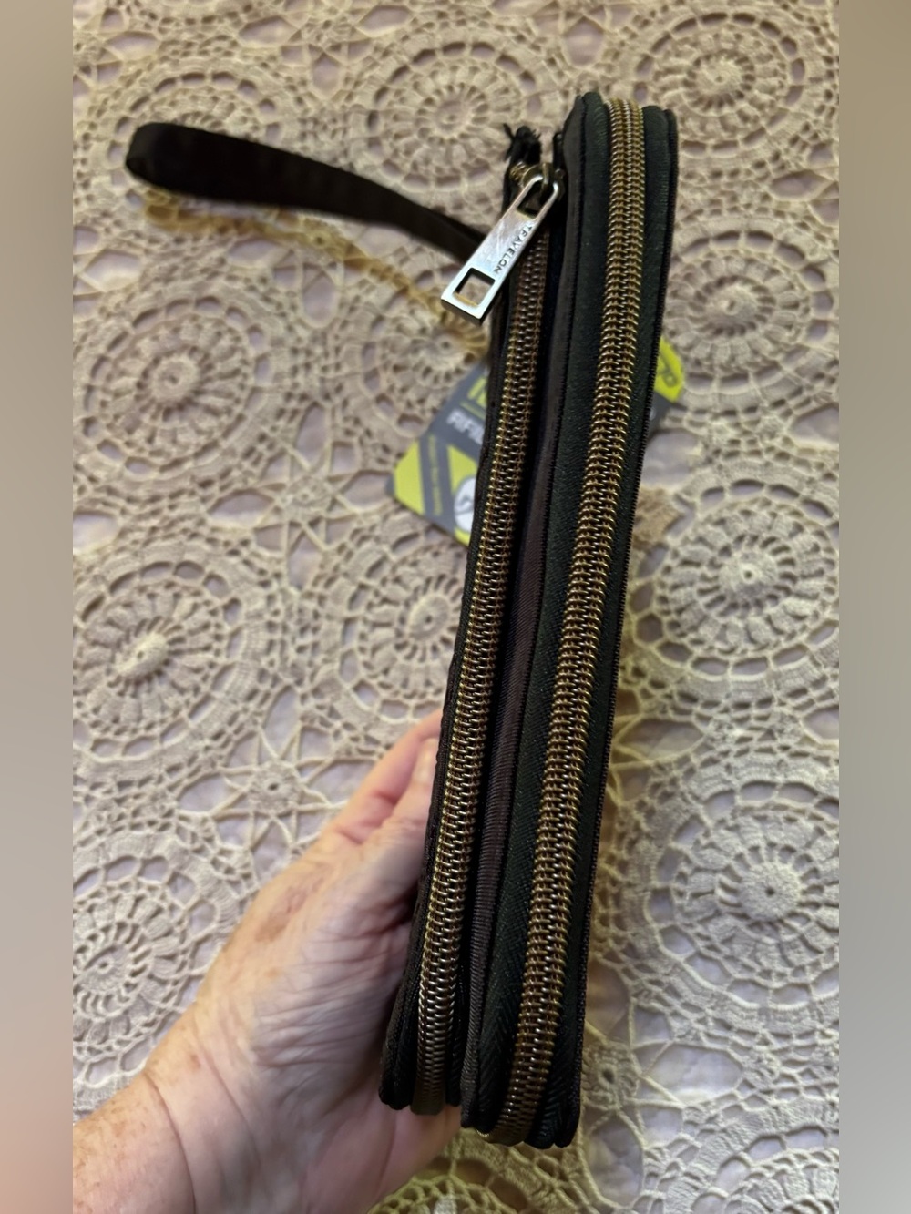 Travelon RFID Blocking Safe ID Zip Around Wristlet Wallet Quilted Black Travel